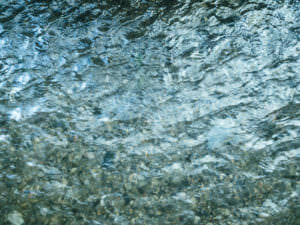 刺激のない水のイメージ