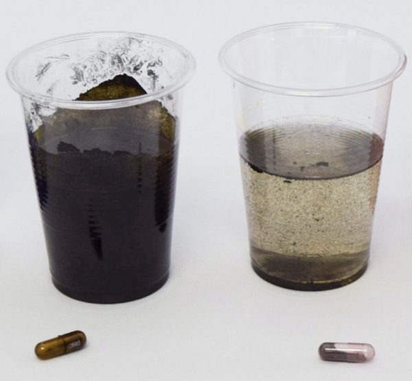 ヘム鉄のサプリメントが製造上の問題から酸化鉄に変わっていることを調べるために実験の写真