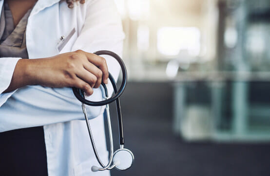 カンジダを診る婦人科の先生のイメージ